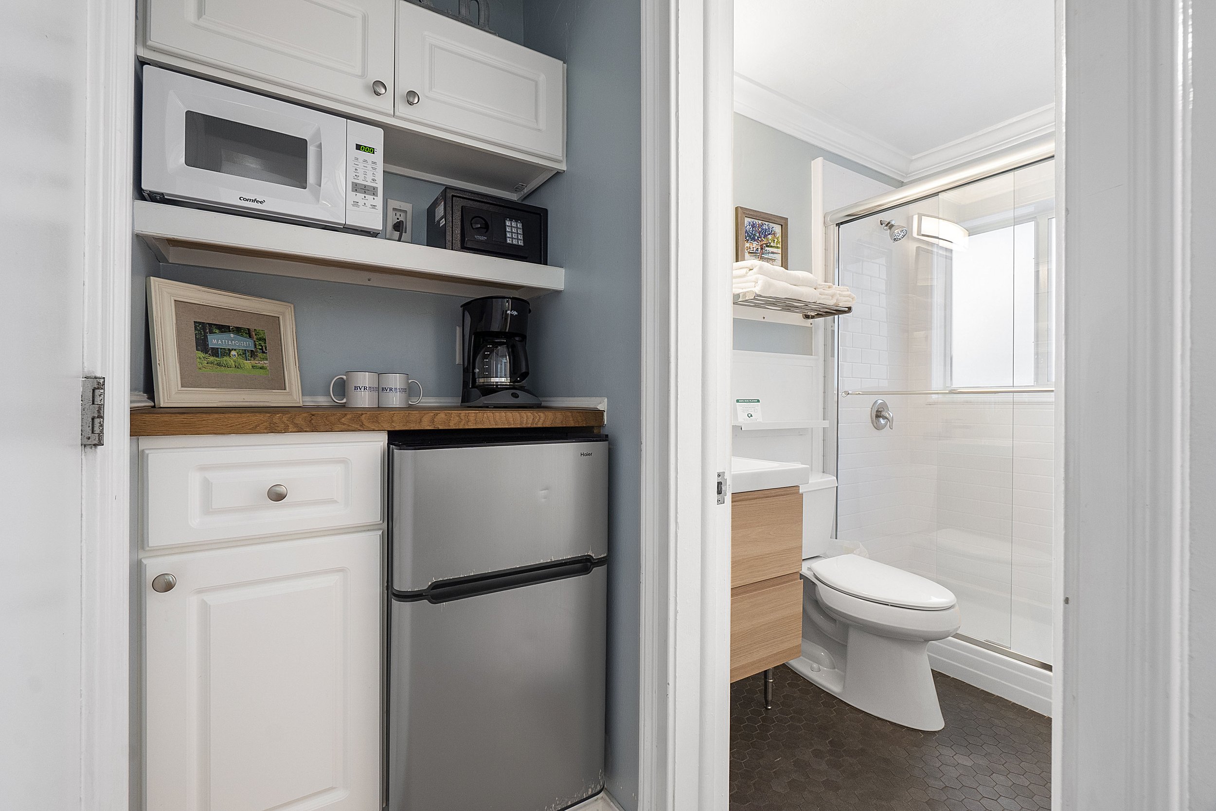 Hotel Rooms — BeachSideVillageResort